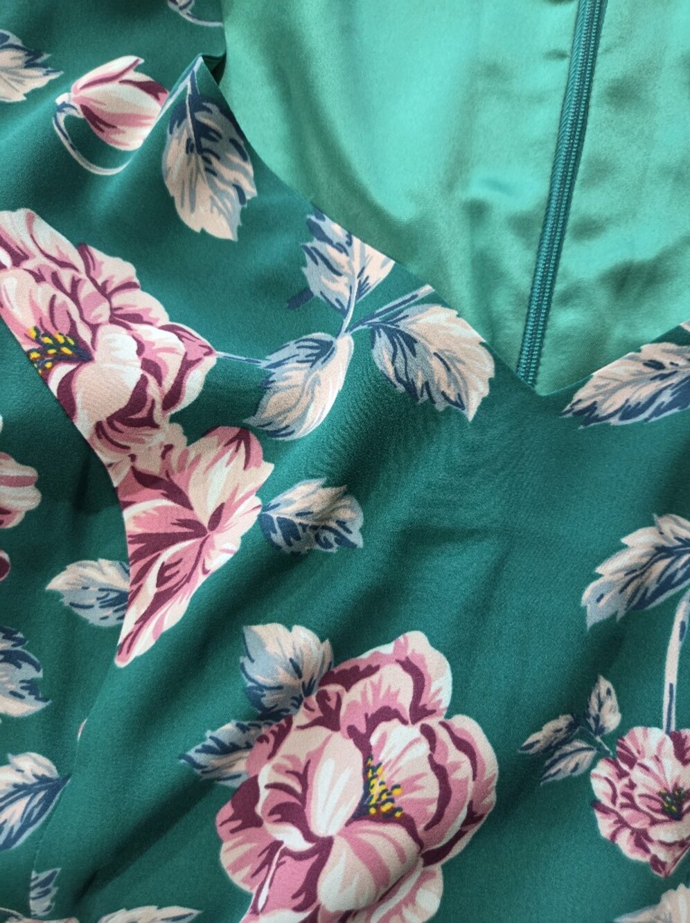 Review Green Floral Tie-Waist Ruffle Dress - Size US12 - Picture 5 of 10